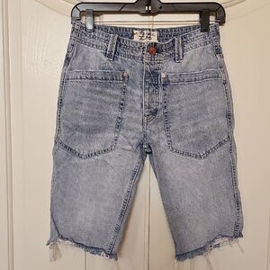 Free People Blue Denim Bermuda Shorts Button Closure Size 24